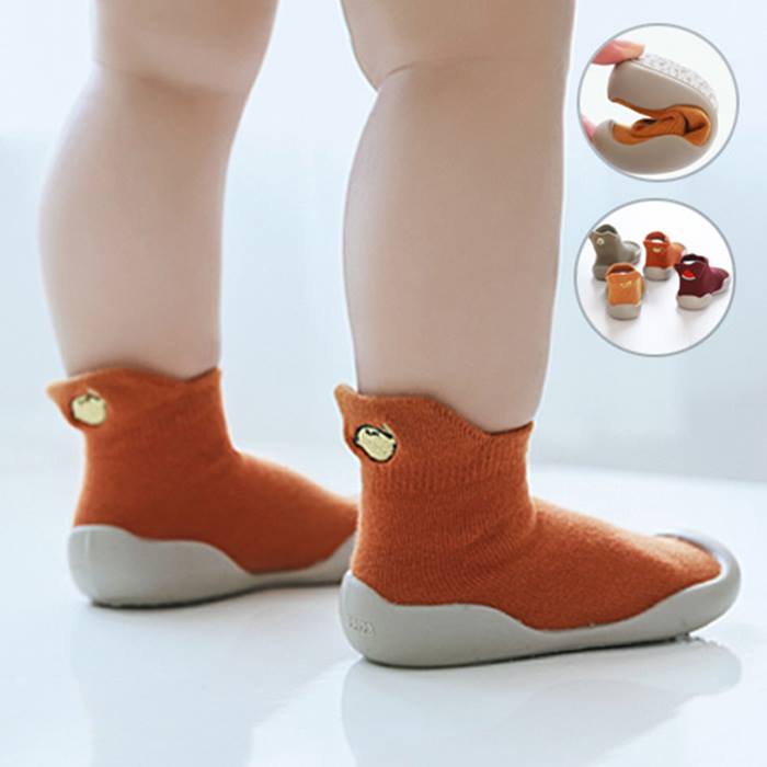 From Crawling to Walking: The Importance of Baby's First Shoes
